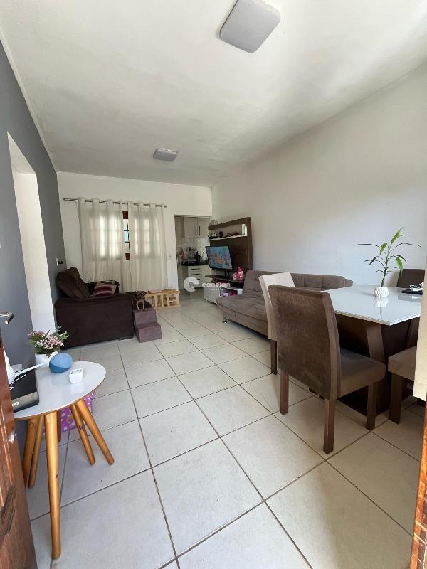 Casa de Condomínio à venda no São João: