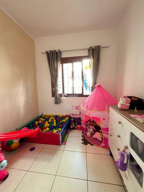 Casa de Condomínio à venda no São João: