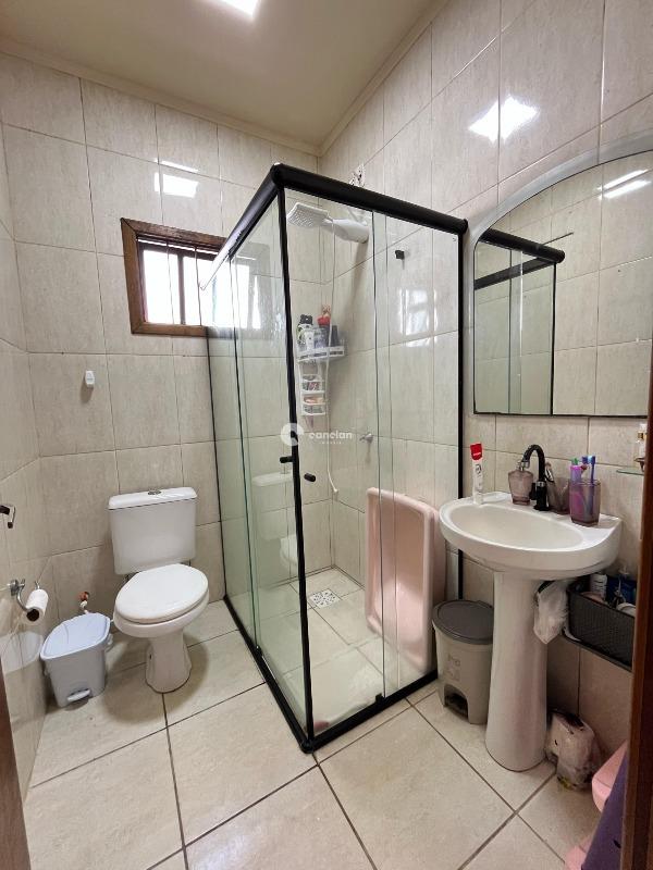 Casa de Condomínio à venda no São João: