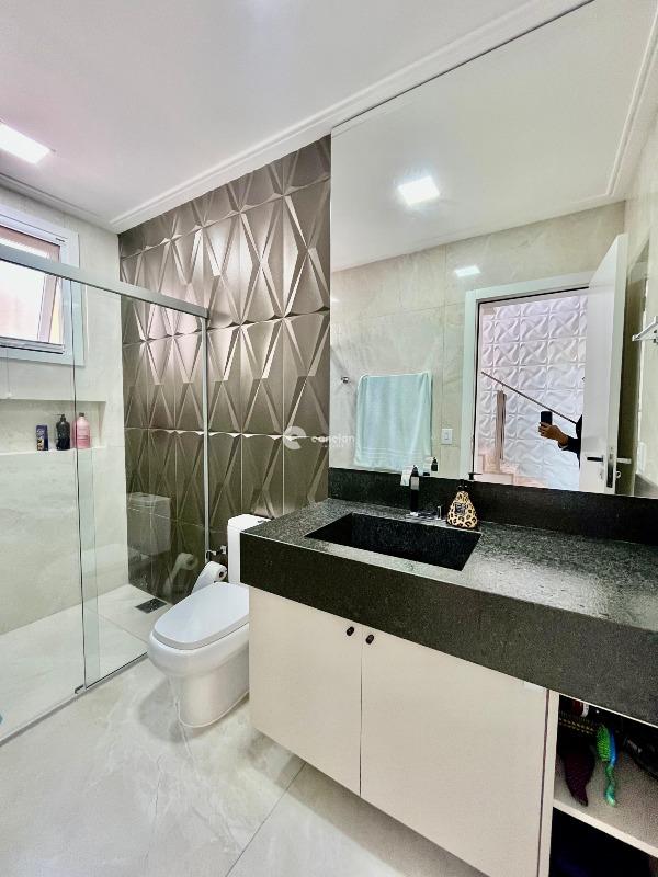 Casa à venda no Camobi: 