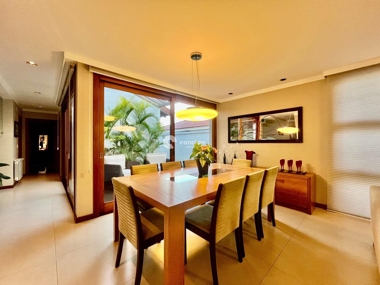 Casa de Condomínio à venda no Camobi: 