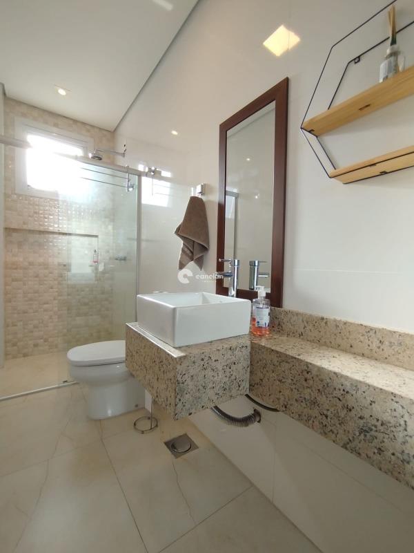 Casa de Condomínio à venda no Tomazetti: