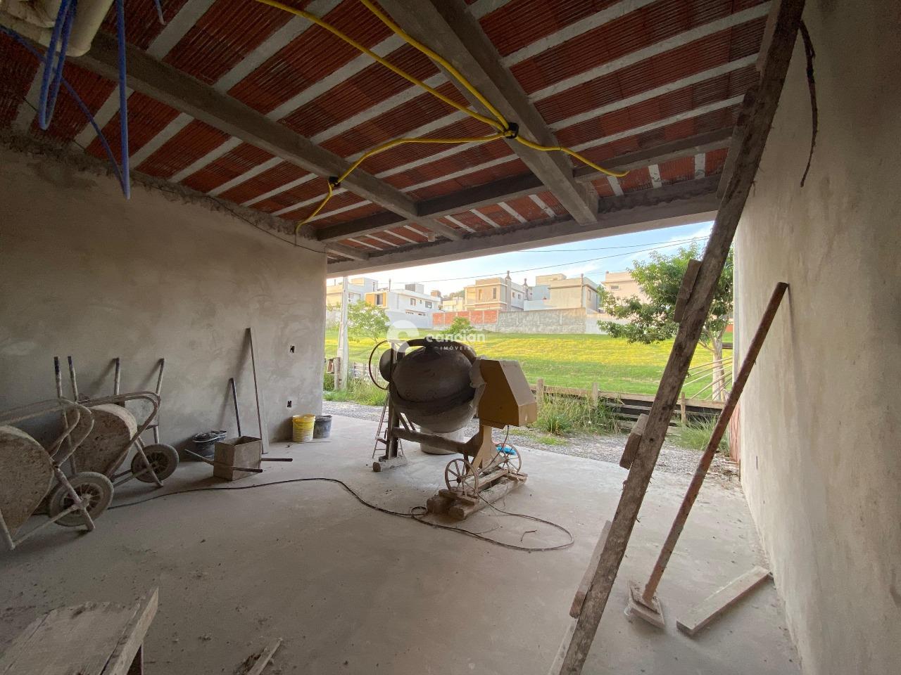 Casa de Condomínio à venda no Tomazetti: 