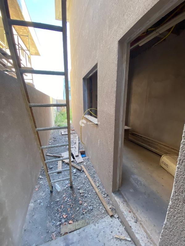 Casa de Condomínio à venda no Tomazetti: 