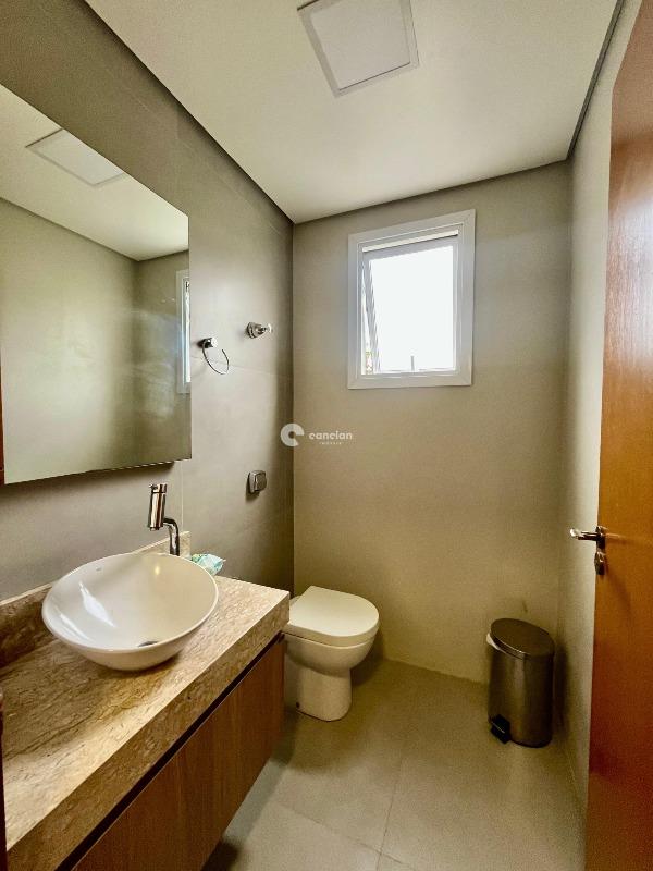 Casa de Condomínio à venda no Tomazetti: