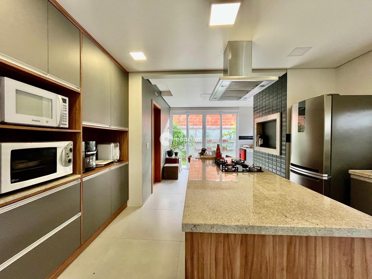 Casa de Condomínio à venda no Tomazetti: