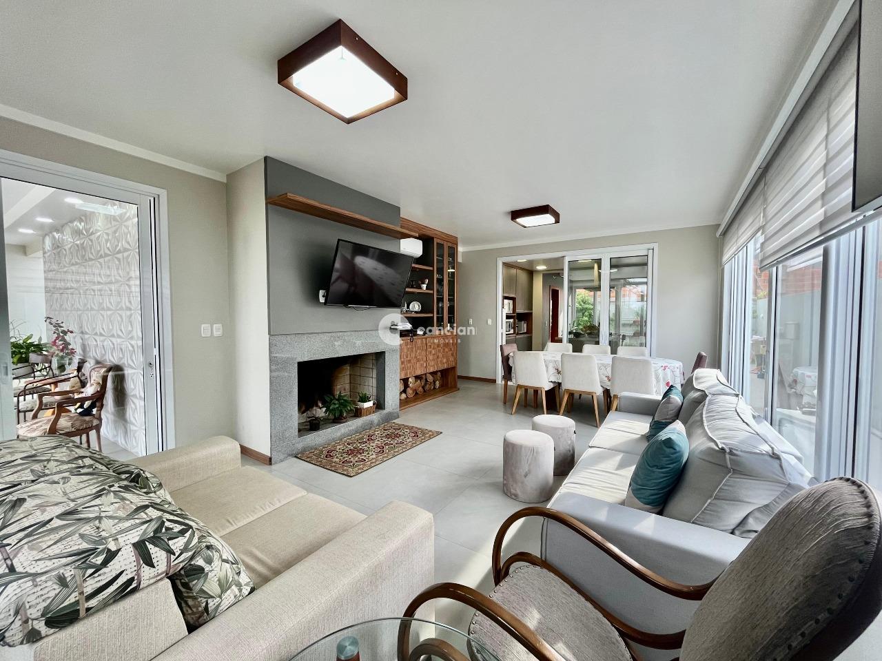 Casa de Condomínio à venda no Tomazetti: