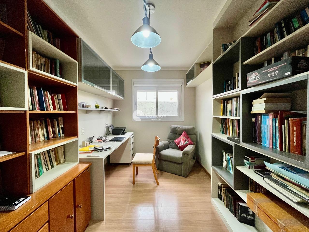 Casa de Condomínio à venda no Tomazetti: