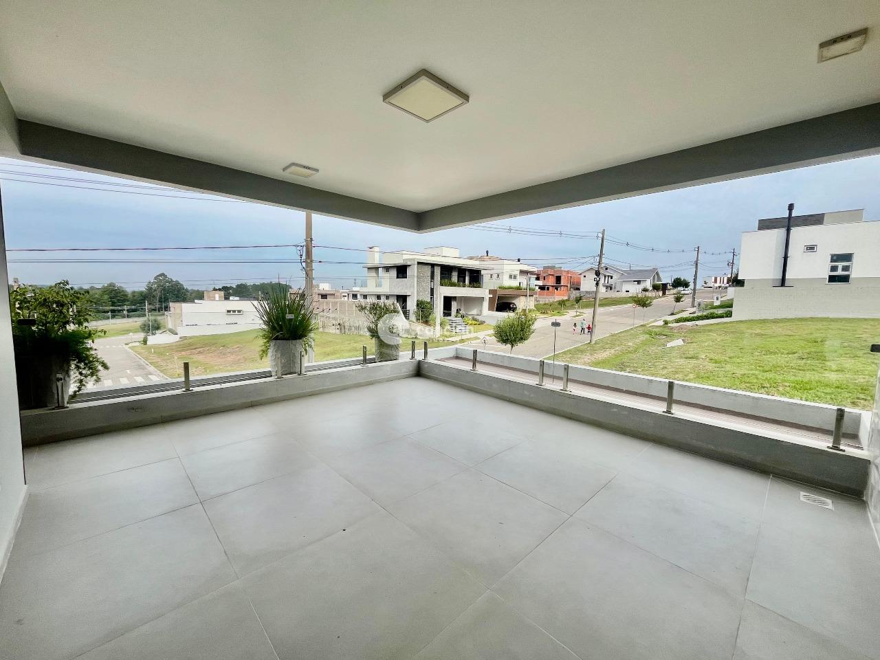 Casa de Condomínio à venda no Tomazetti: