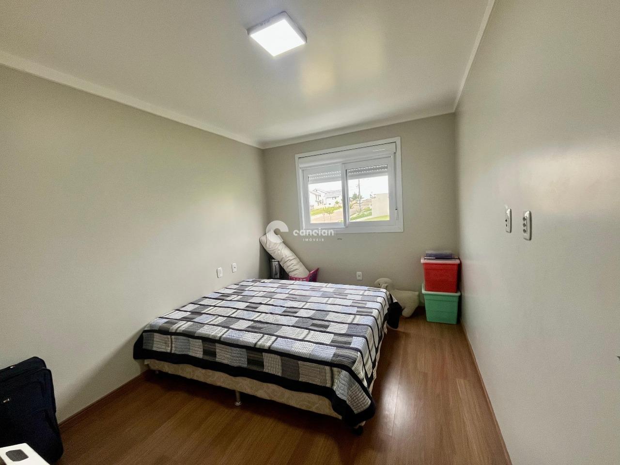 Casa de Condomínio à venda no Tomazetti: