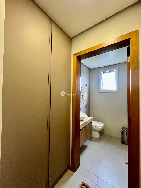 Casa de Condomínio à venda no Tomazetti: