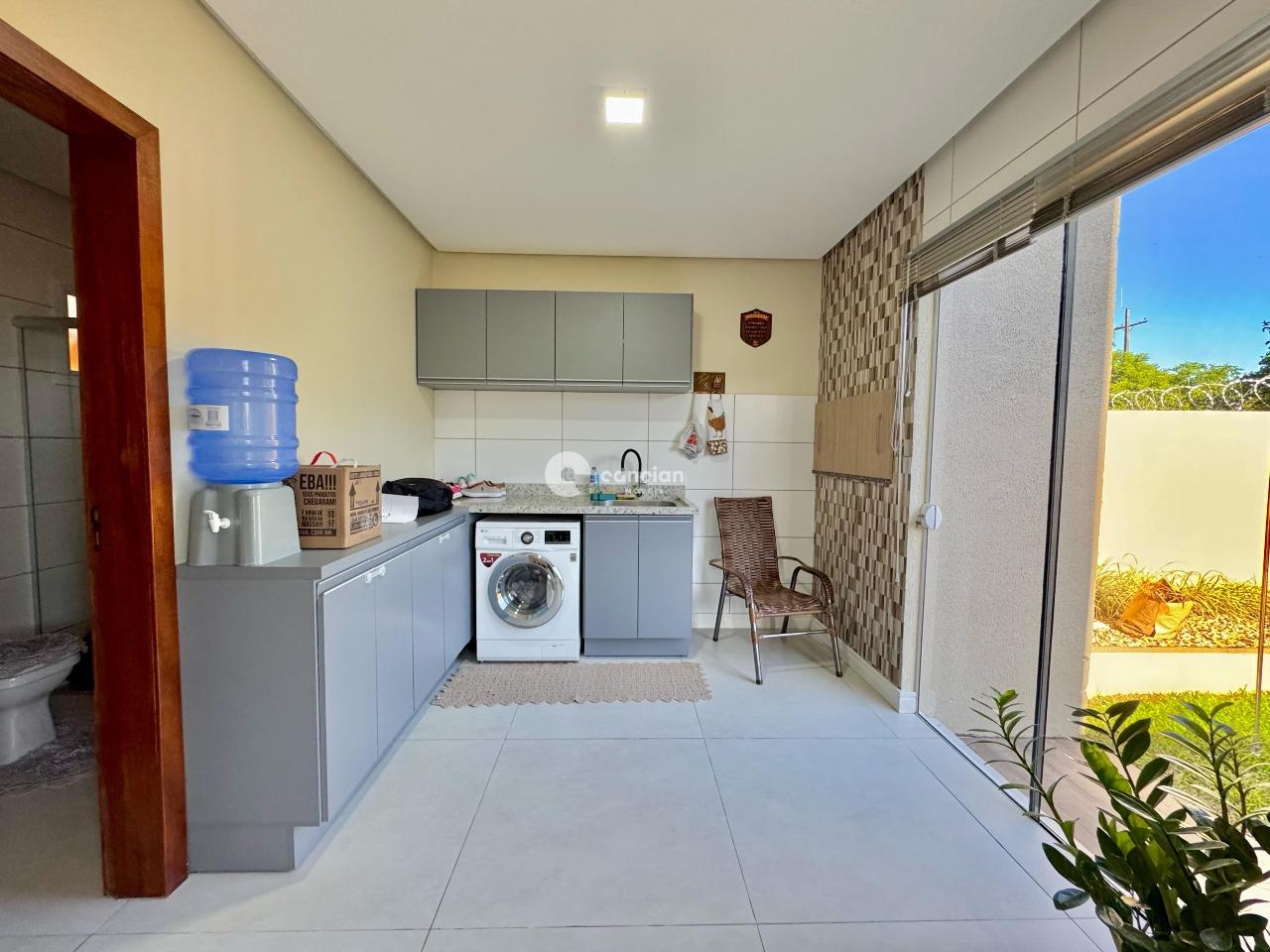 Casa de Condomínio à venda no Pinheiro Machado: 