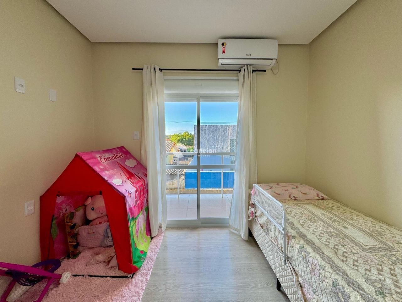 Casa de Condomínio à venda no Pinheiro Machado: 