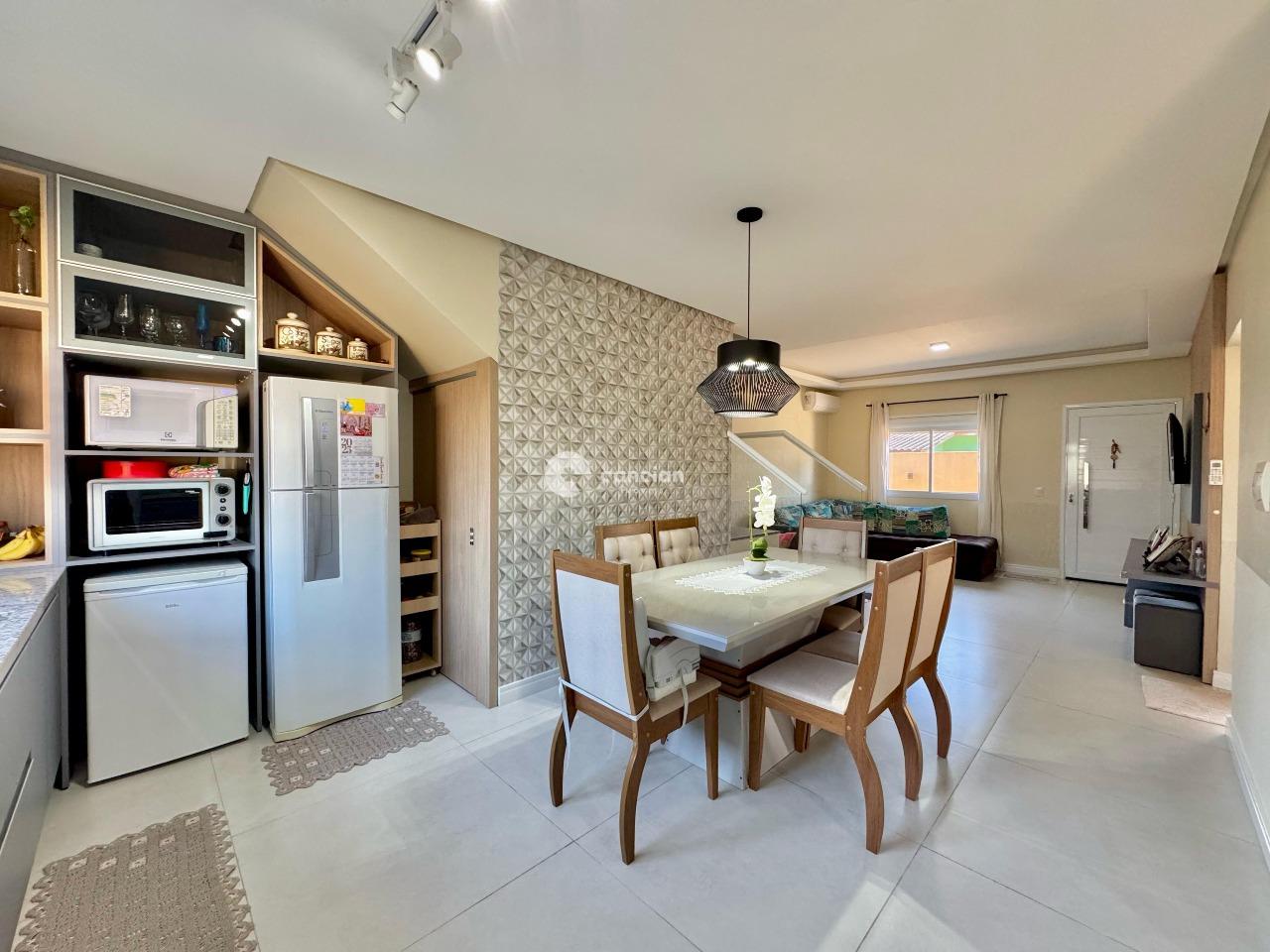 Casa de Condomínio à venda no Pinheiro Machado: 