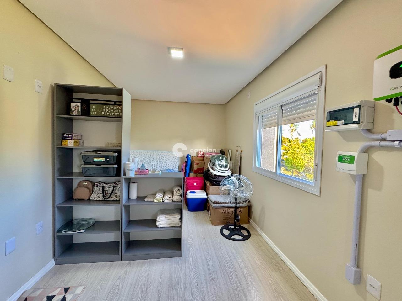 Casa de Condomínio à venda no Pinheiro Machado: 