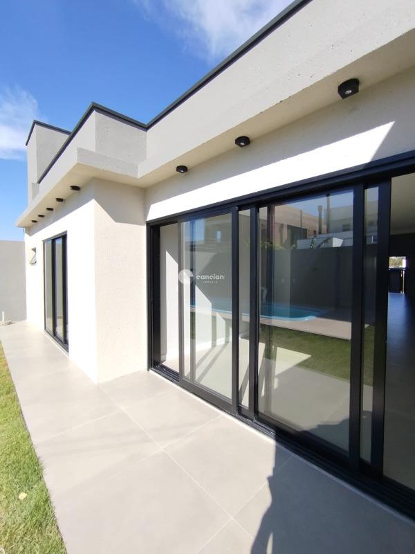 Casa à venda no São José: 