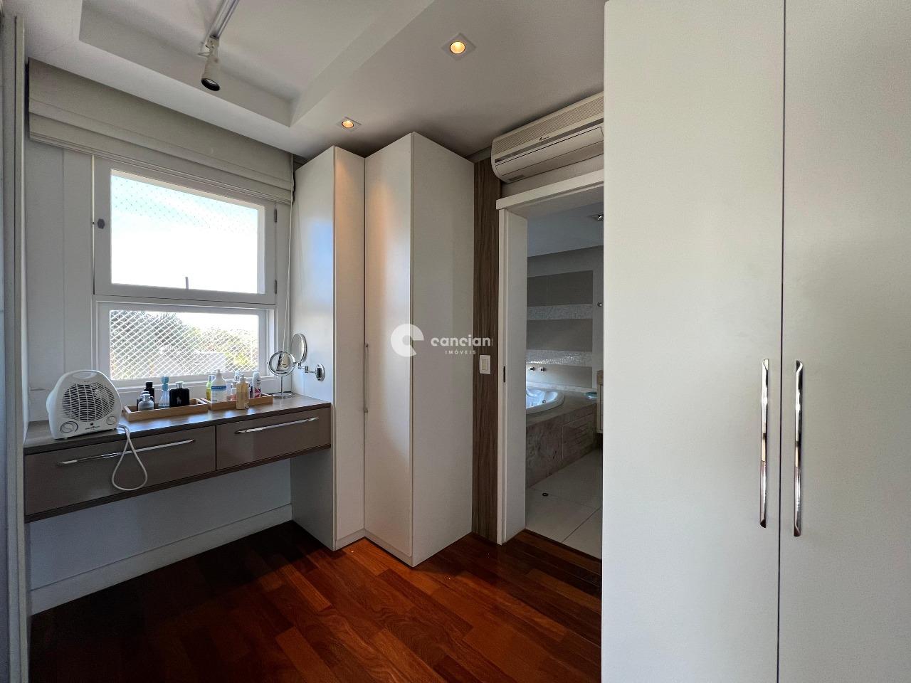 Casa de Condomínio à venda no Tomazetti: