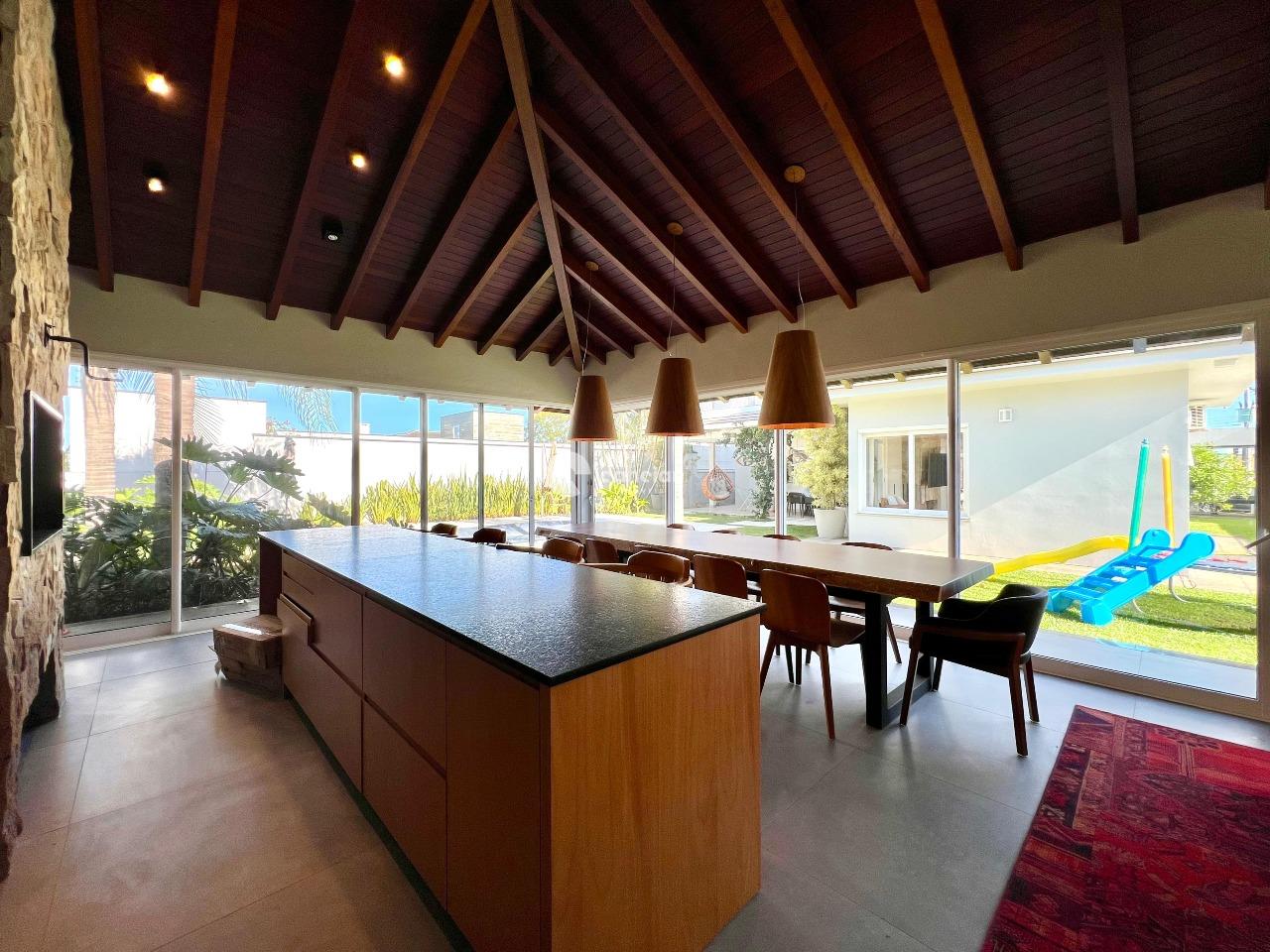 Casa de Condomínio à venda no Tomazetti: