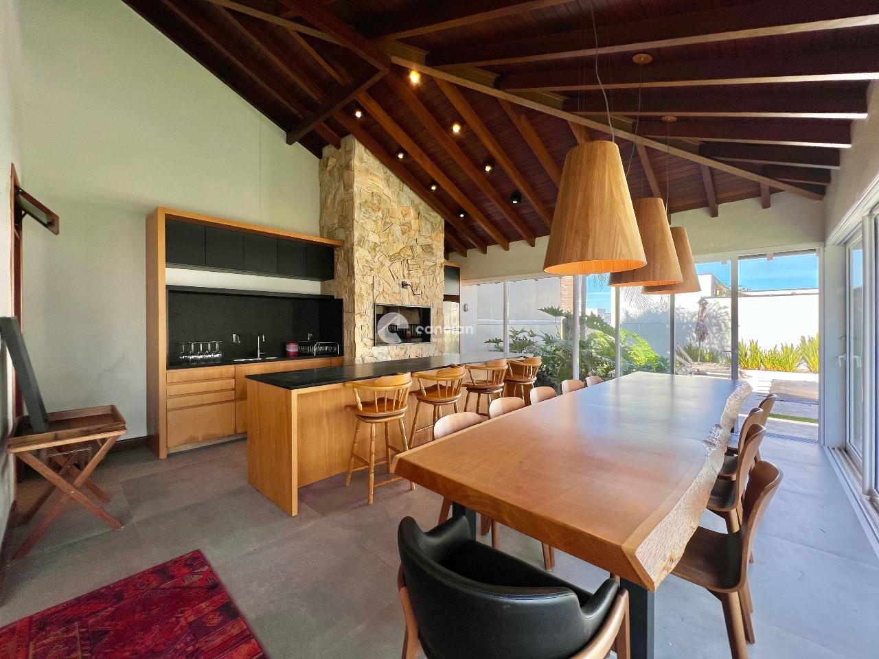 Casa de Condomínio à venda no Tomazetti: