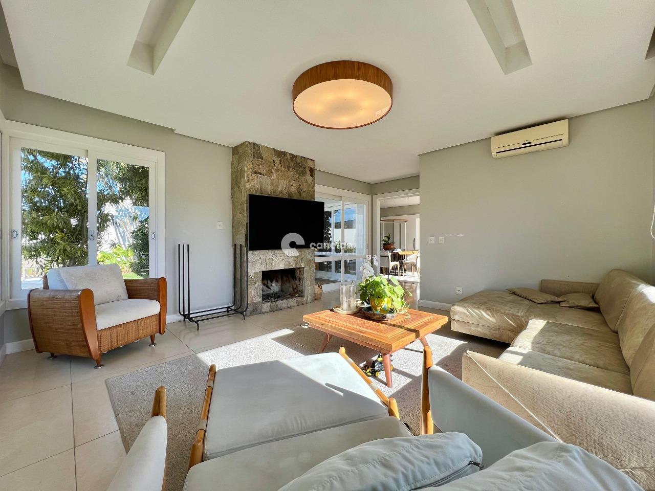 Casa de Condomínio à venda no Tomazetti: