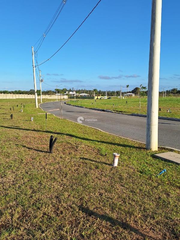 Terreno em condomínio à venda no Tomazetti: 