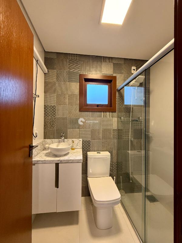 Casa de Condomínio à venda no Tomazetti: 