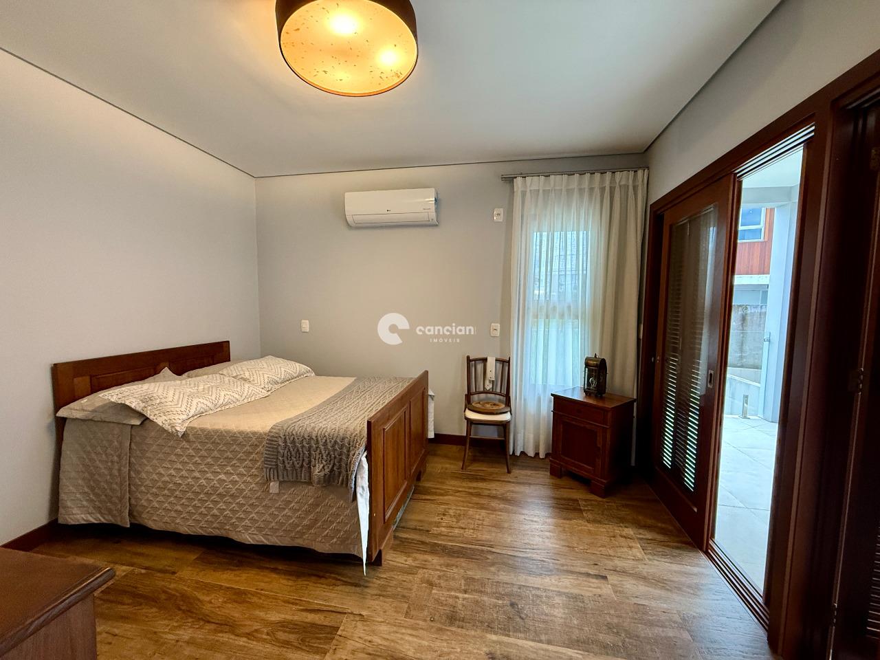 Casa de Condomínio à venda no Tomazetti: 