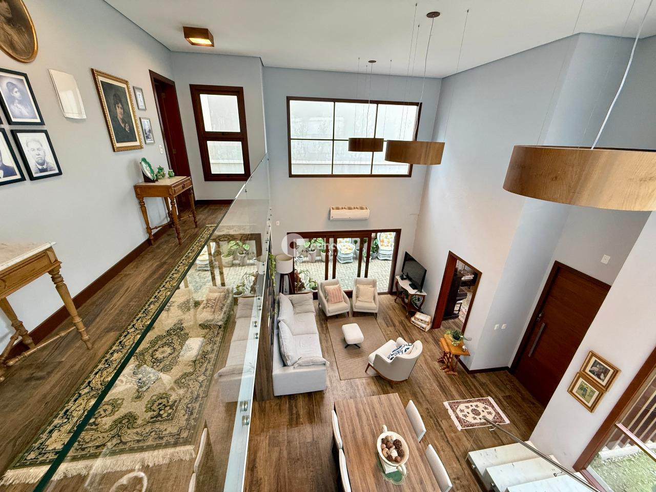 Casa de Condomínio à venda no Tomazetti: 