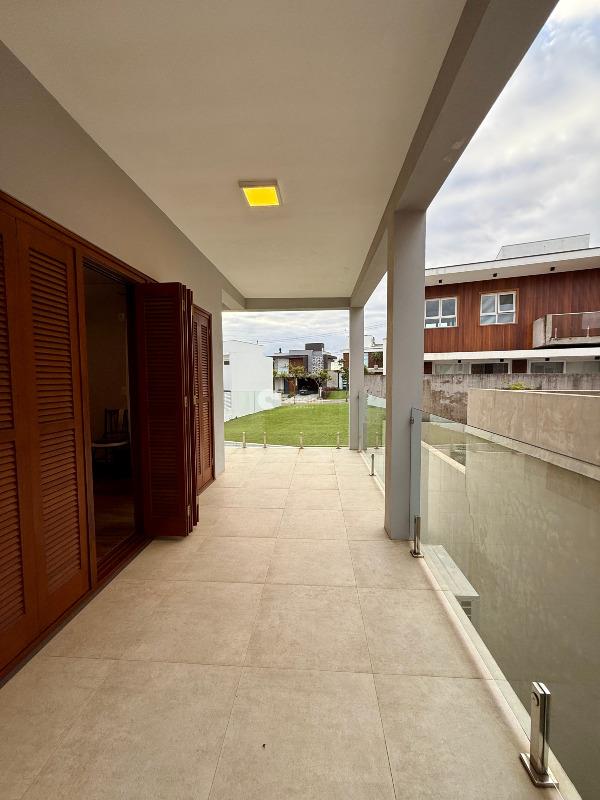 Casa de Condomínio à venda no Tomazetti: 