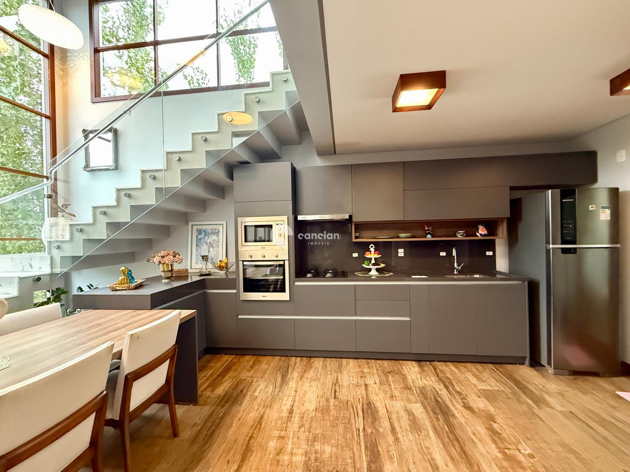 Casa de Condomínio à venda no Tomazetti: 