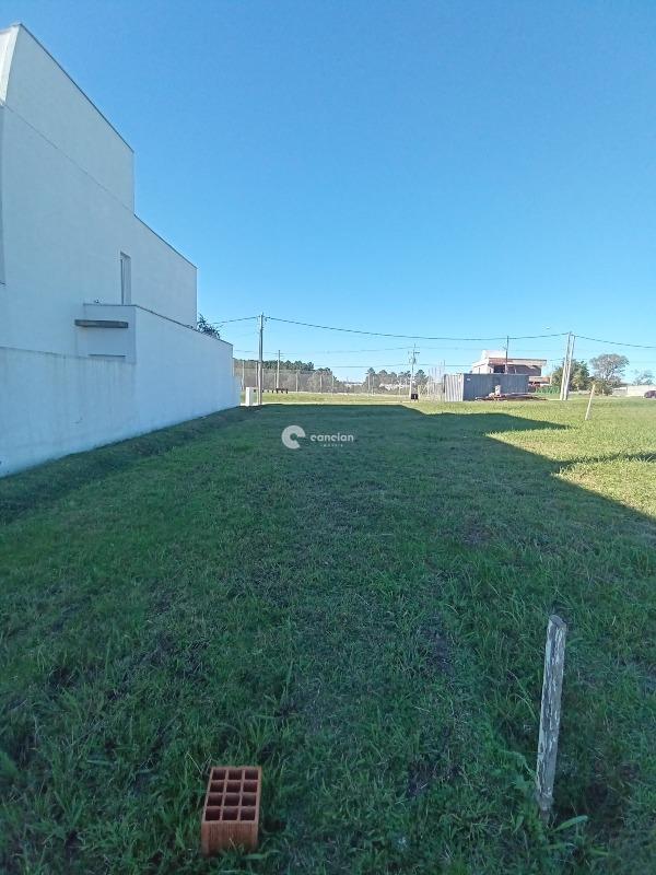 Terreno em condomínio à venda no São José: 