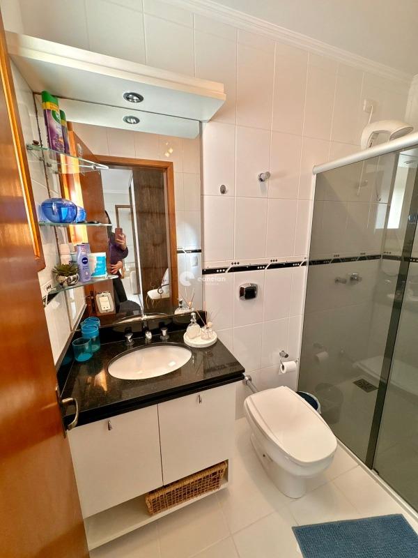 Casa de Condomínio à venda no São José: 