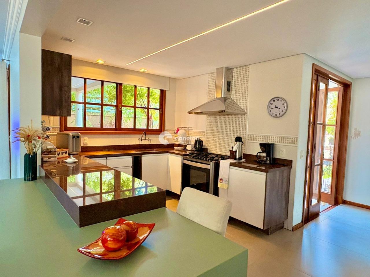 Casa de Condomínio à venda no São José: 