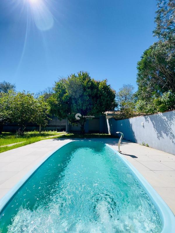 Casa à venda no Camobi: 