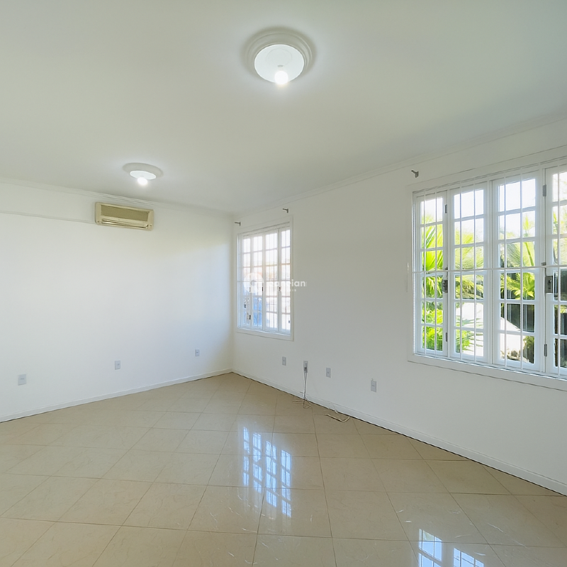 Casa à venda no Camobi: 