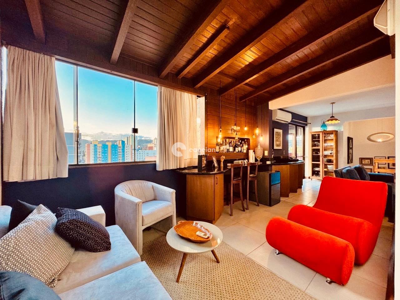 Cobertura à venda no Centro: