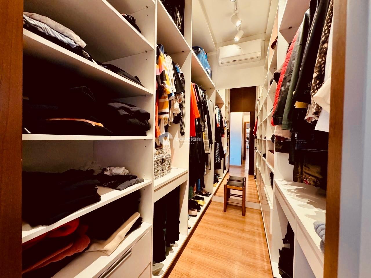 Cobertura à venda no Centro: