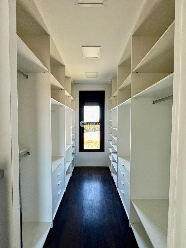 Casa de Condomínio à venda no Tomazetti: 