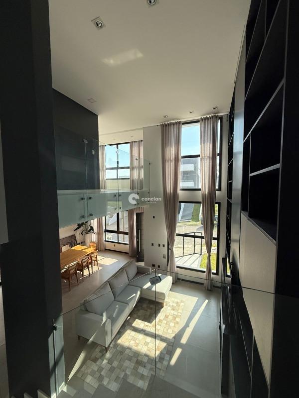 Casa de Condomínio à venda no Tomazetti: 