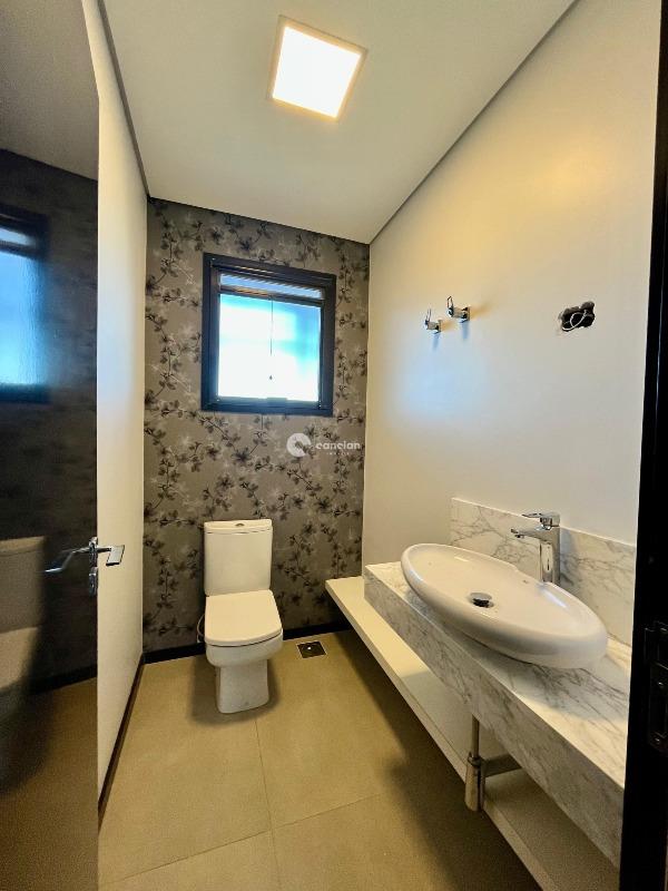 Casa de Condomínio à venda no Tomazetti: 