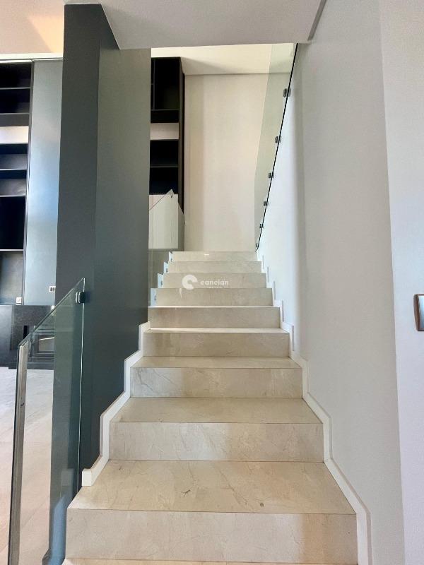 Casa de Condomínio à venda no Tomazetti: 