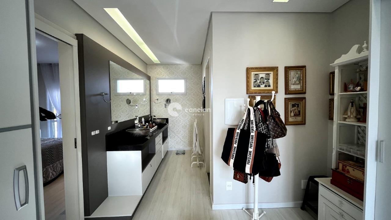 Casa à venda no São José: Closet