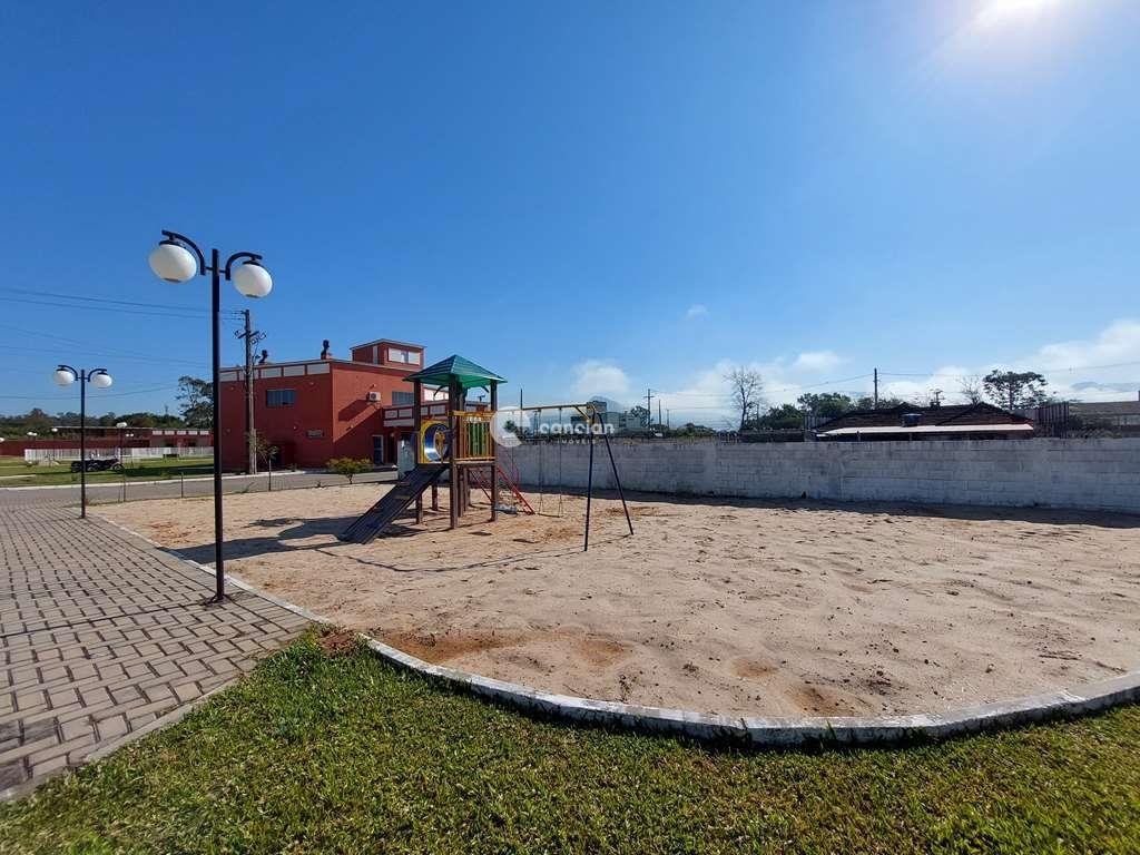 Terreno à venda no Camobi: 