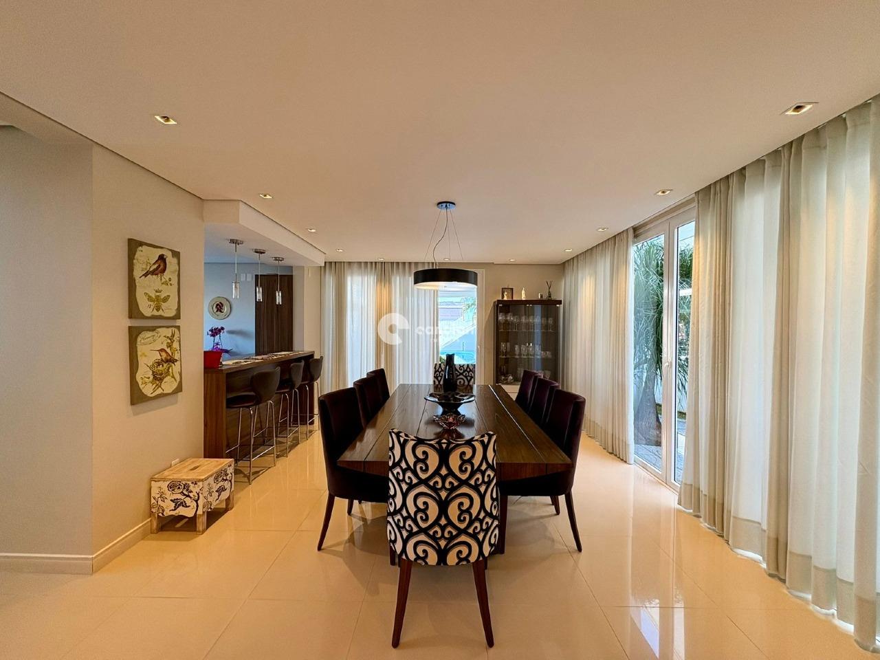 Casa de Condomínio à venda no Tomazetti: Sala