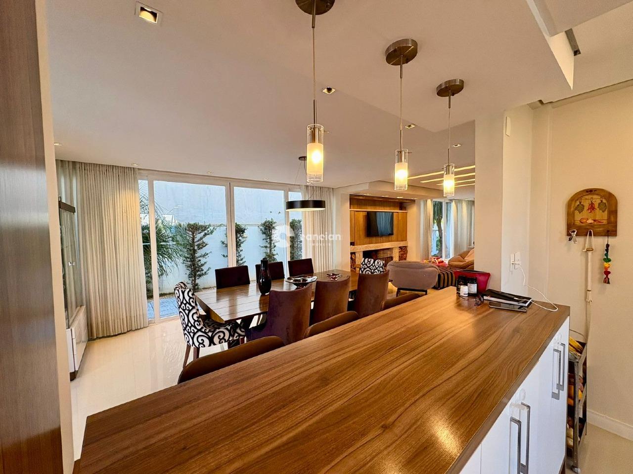 Casa de Condomínio à venda no Tomazetti: Cozinha