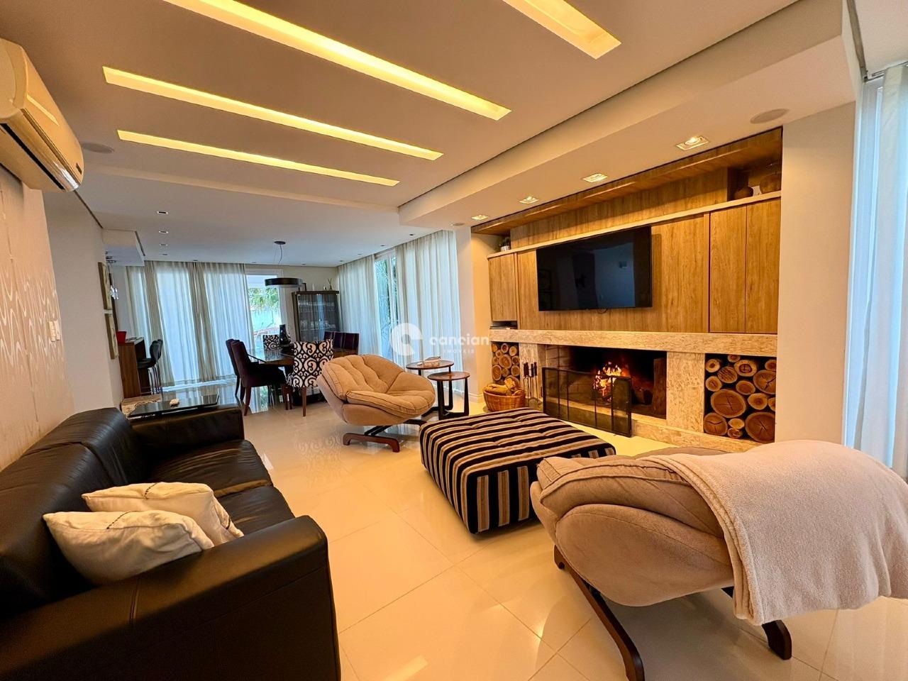 Casa de Condomínio à venda no Tomazetti: Sala