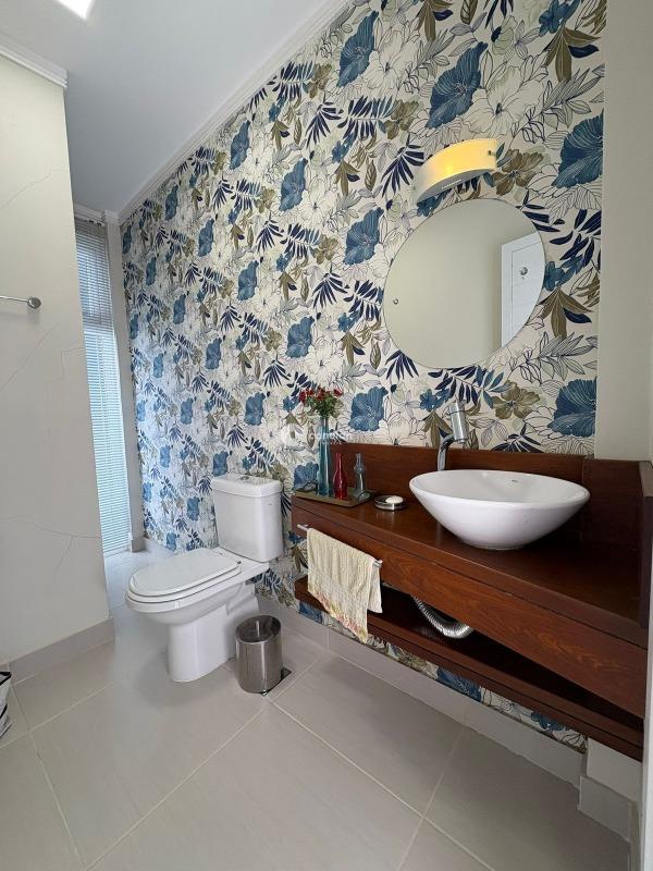 Casa de Condomínio à venda no Tomazetti: Lavabo Churrasqueira