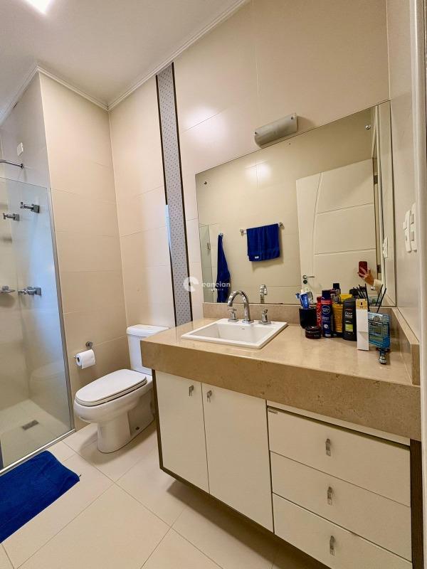 Casa de Condomínio à venda no Tomazetti: Banho Suíte 2