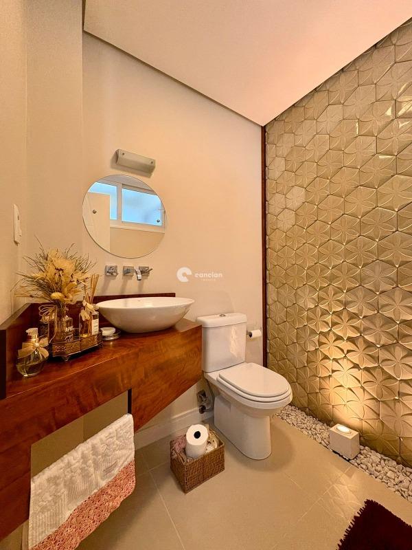 Casa de Condomínio à venda no Tomazetti: Lavabo