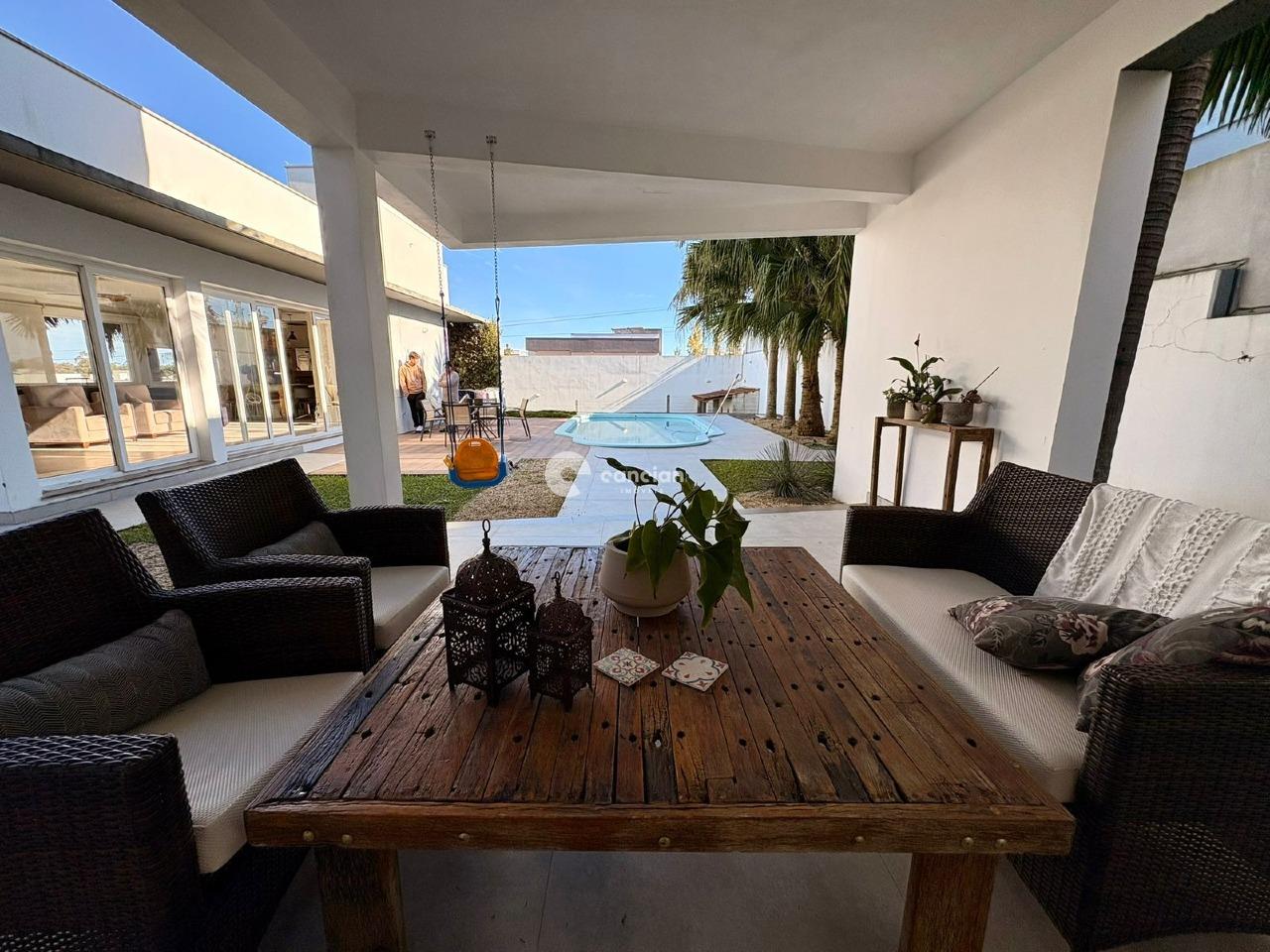 Casa de Condomínio à venda no Tomazetti: 